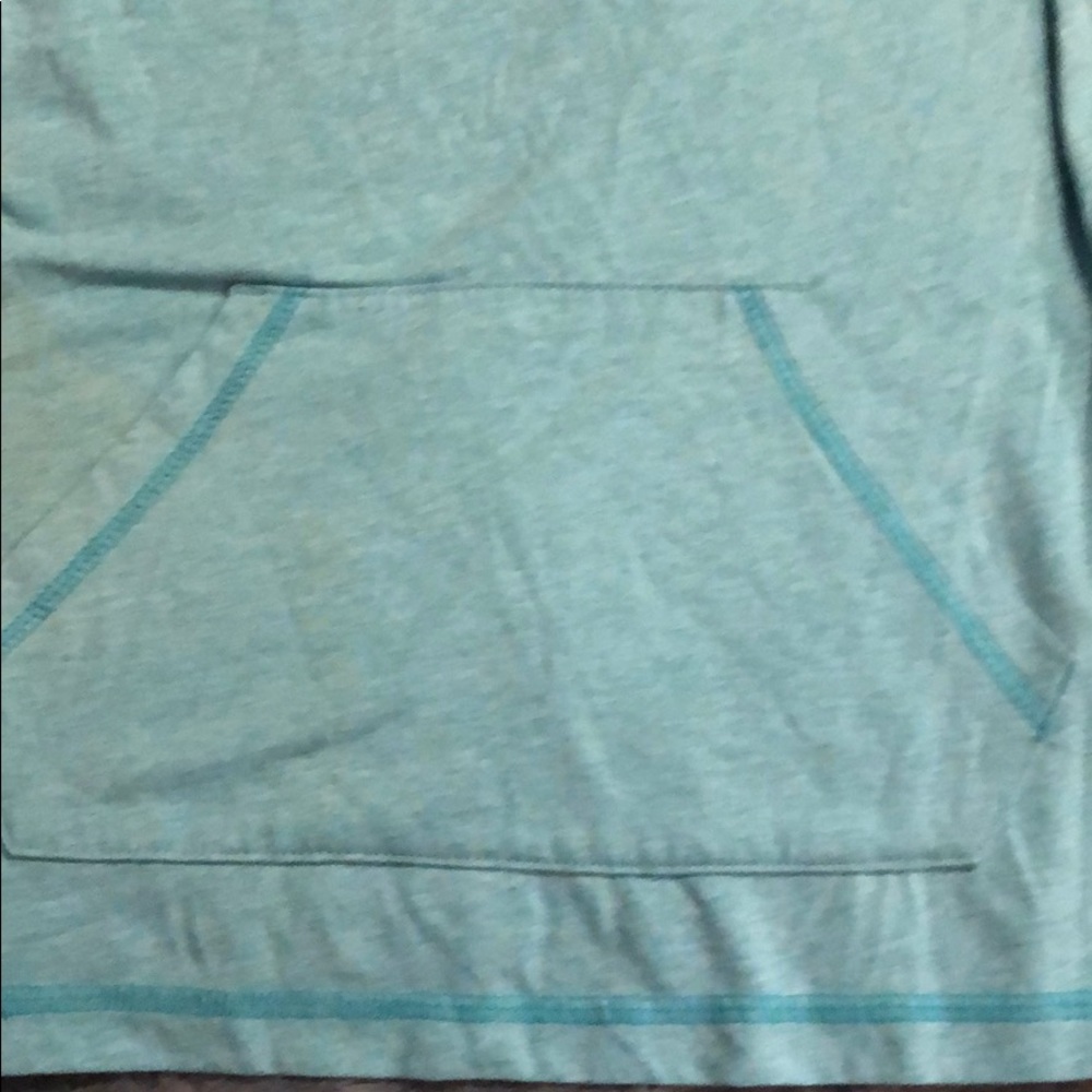 Cute pull over - Picture 4 of 5
